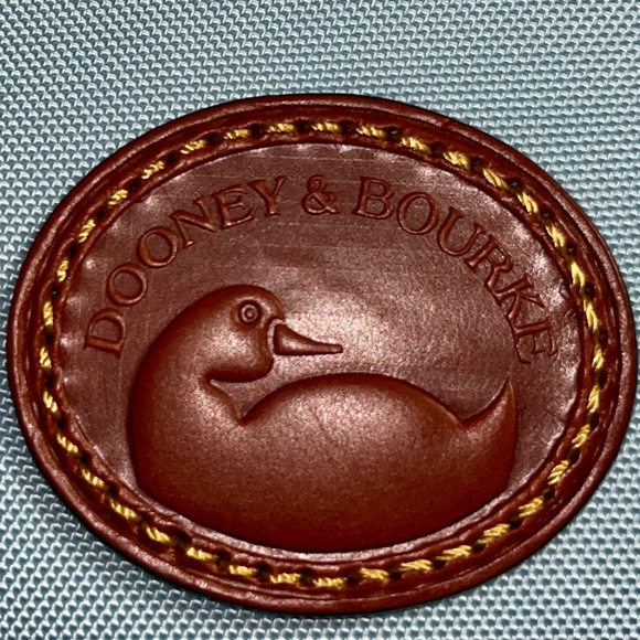 Purse - Picture 2 of 9